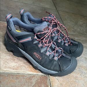 Keen Black and Pink Trail Shoes